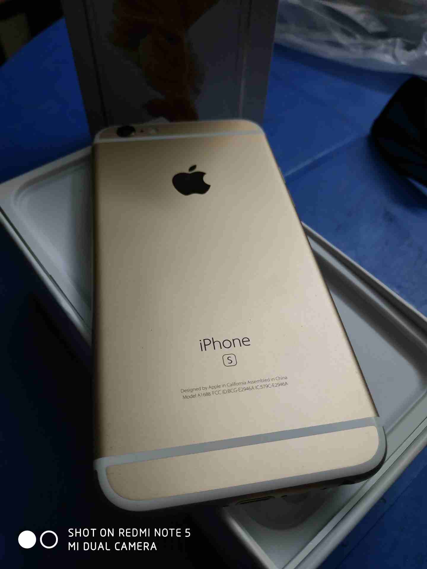 iphone 6s 64g                                            


	 				لا تنسَ أنك شاهدت هذا الإعلان في عنكبوت            
	 				
                            الجوال نفس الجديد
بدون خدوش كما موضح بالصور...