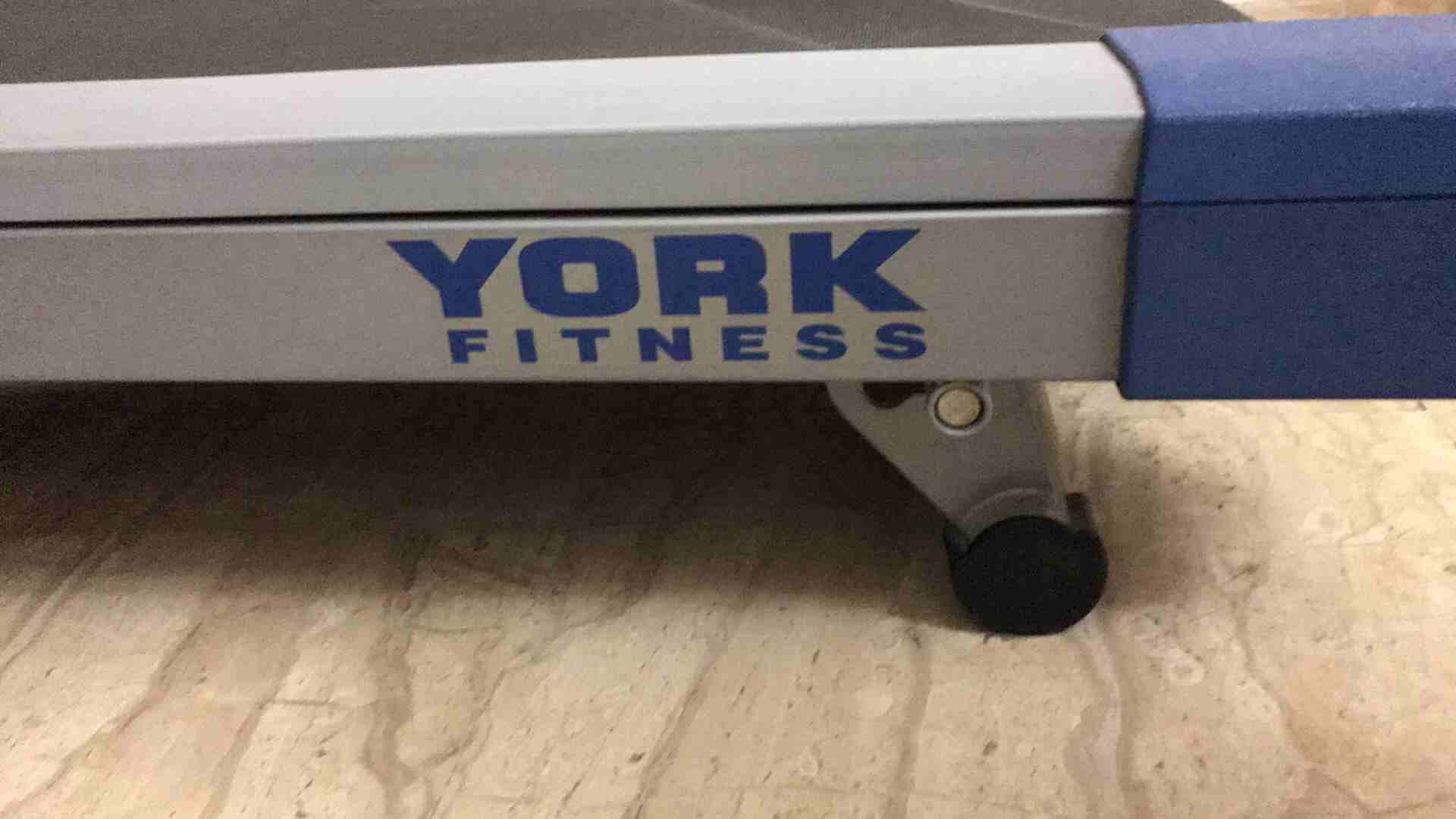جهاز Treadmill YORK
لا تنسَ أنك شاهدت هذا الإعلان في عنكبوت
الجهاز استعمال شخصي و بحالة ممتازة جد...