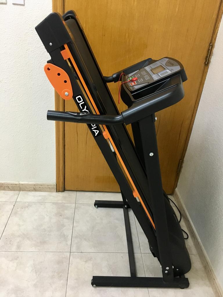جهاز مشي غير مستعمل من يومارك (Barely used umark treadmill)
لا تنسَ أنك شاهدت هذا الإعلان في عنكبوت...