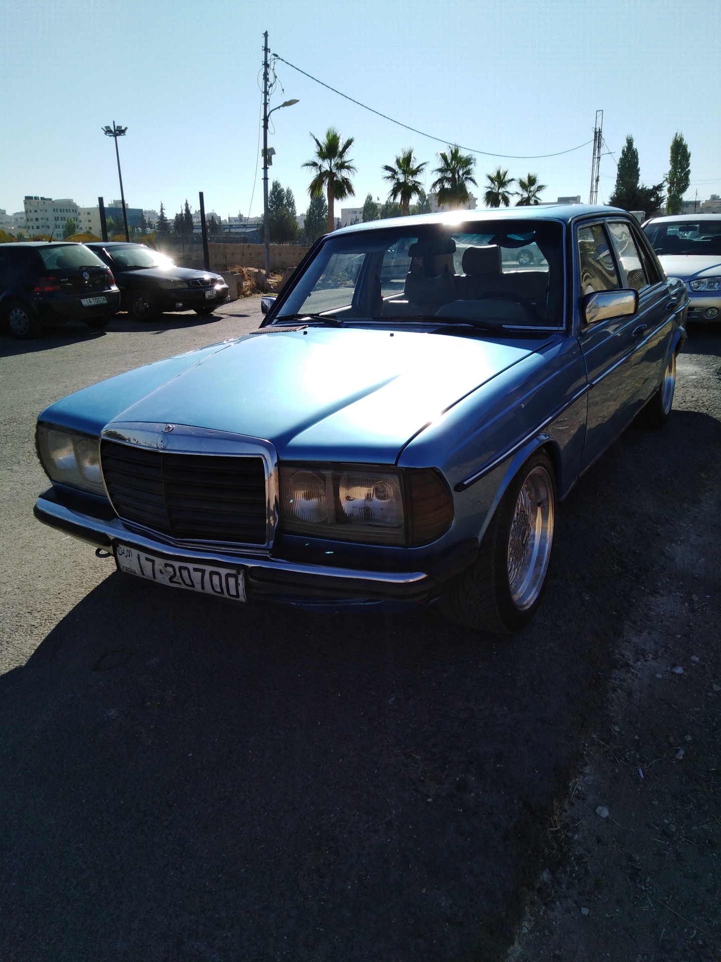 مرسيدس لف
لا تنسَ أنك شاهدت هذا الإعلان في عنكبوت
لف موديل 1980
فحصها. خالي قص
مرخصه جديد
دها...