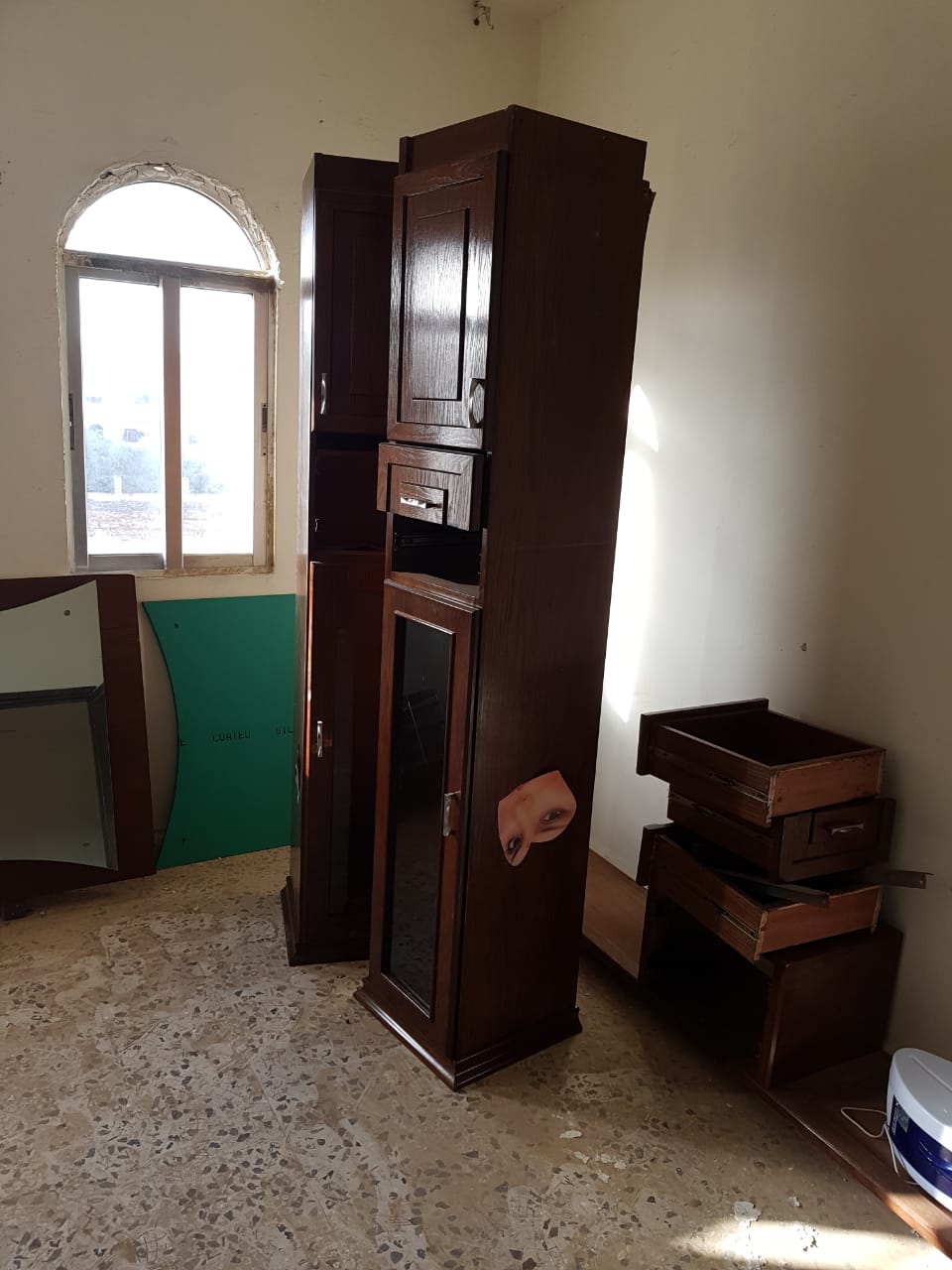 عدت صالون ستاتي
لا تنسَ أنك شاهدت هذا الإعلان في عنكبوت
عدت صالون جديده حال الوكاله السعر قاب...