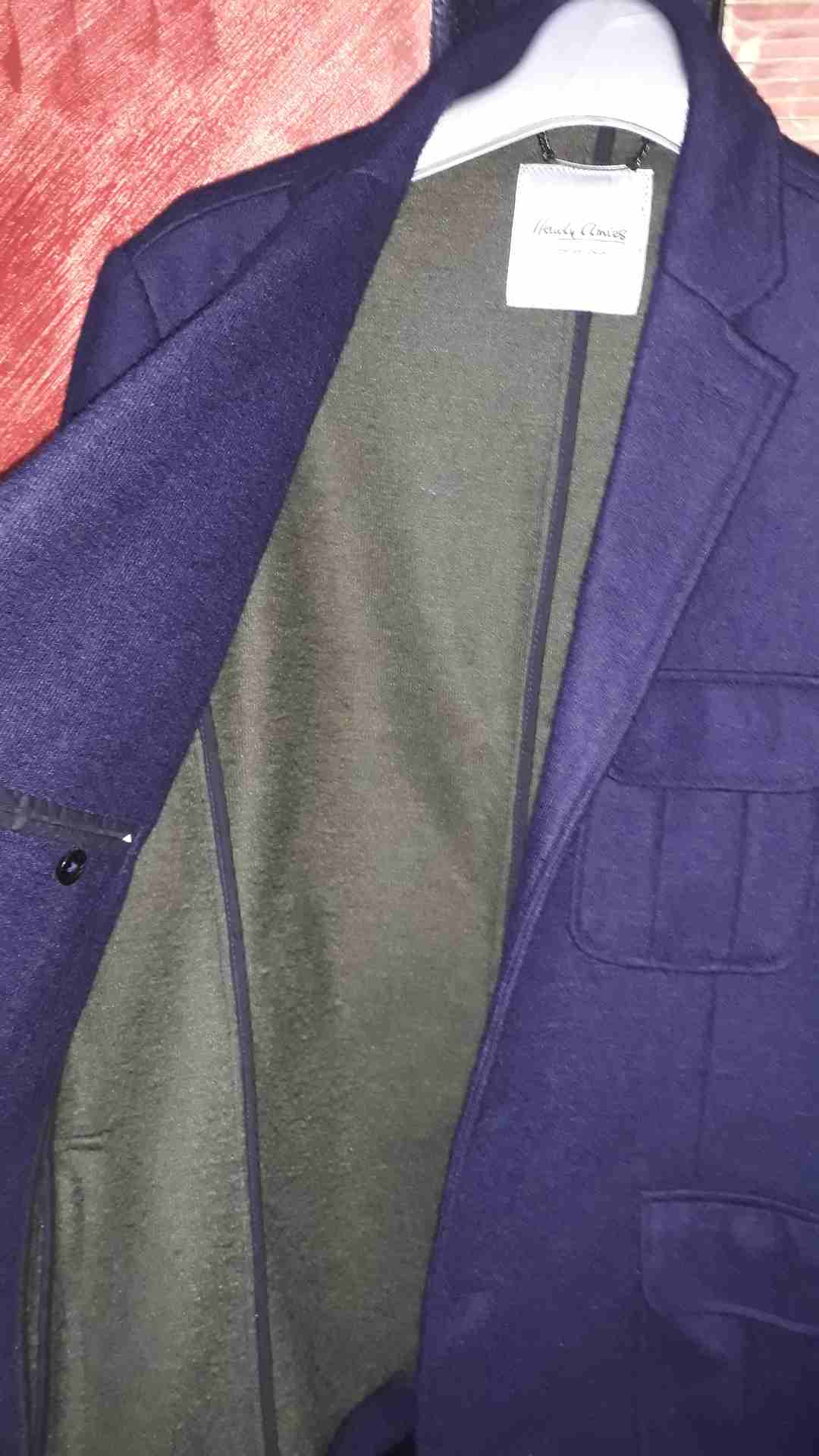 جكيت . بنطلون.جرزه
لا تنسَ أنك شاهدت هذا الإعلان في عنكبوت
جكيت بدله ماركه عالميه نوع haridy amie...