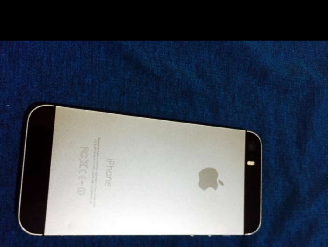 iPhone 5s                                            


	 				لا تنسَ أنك شاهدت هذا الإعلان في عنكبوت            
	 				
                                الجهاز شغال بس الشاشة بتعلق ما عليه ايكلاود...