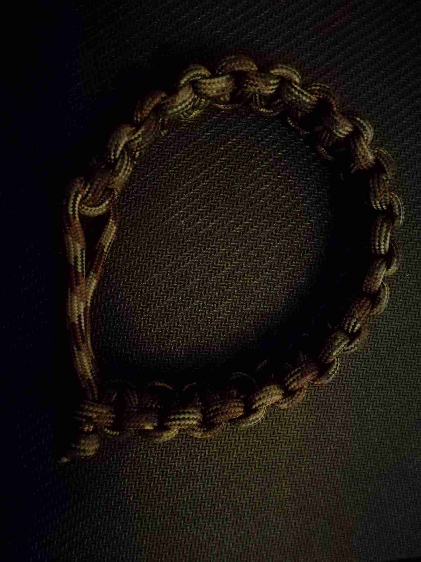 اساور شبابي صناعة يدوية
لا تنسَ أنك شاهدت هذا الإعلان في عنكبوت
Bracelet (HandMade)
looks a m...