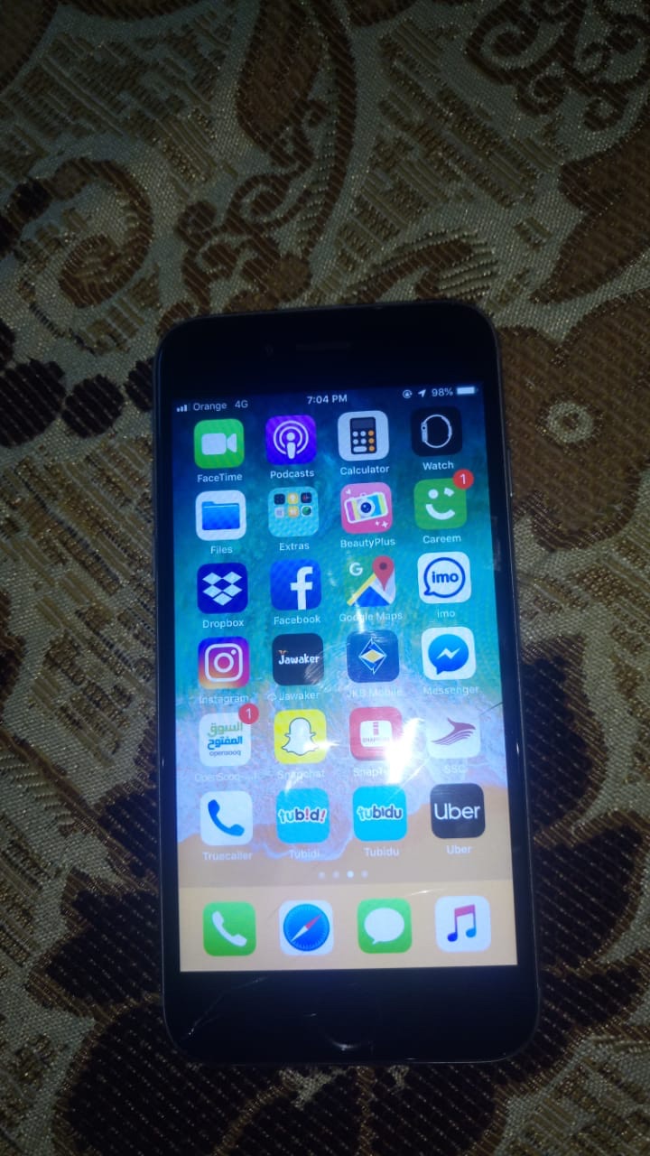 iPhone  ايفون                                            


	 				لا تنسَ أنك شاهدت هذا الإعلان في عنكبوت            
	 				
                                أيفون 6 للبيع
لون اسود وسكني 
16 جيجا...