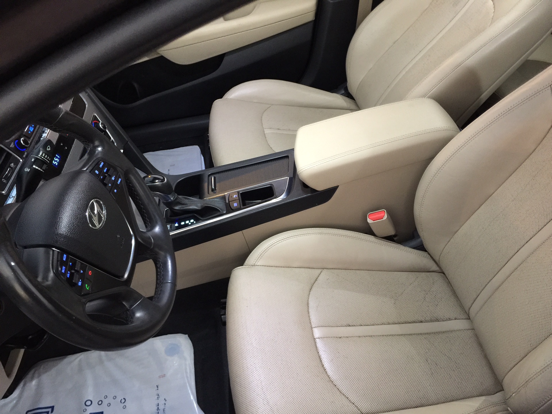 للبيع هونداي سوناتا فل كامل 2016 بني
لا تنسَ أنك شاهدت هذا الإعلان في عنكبوت
للبيع هونداي سون...