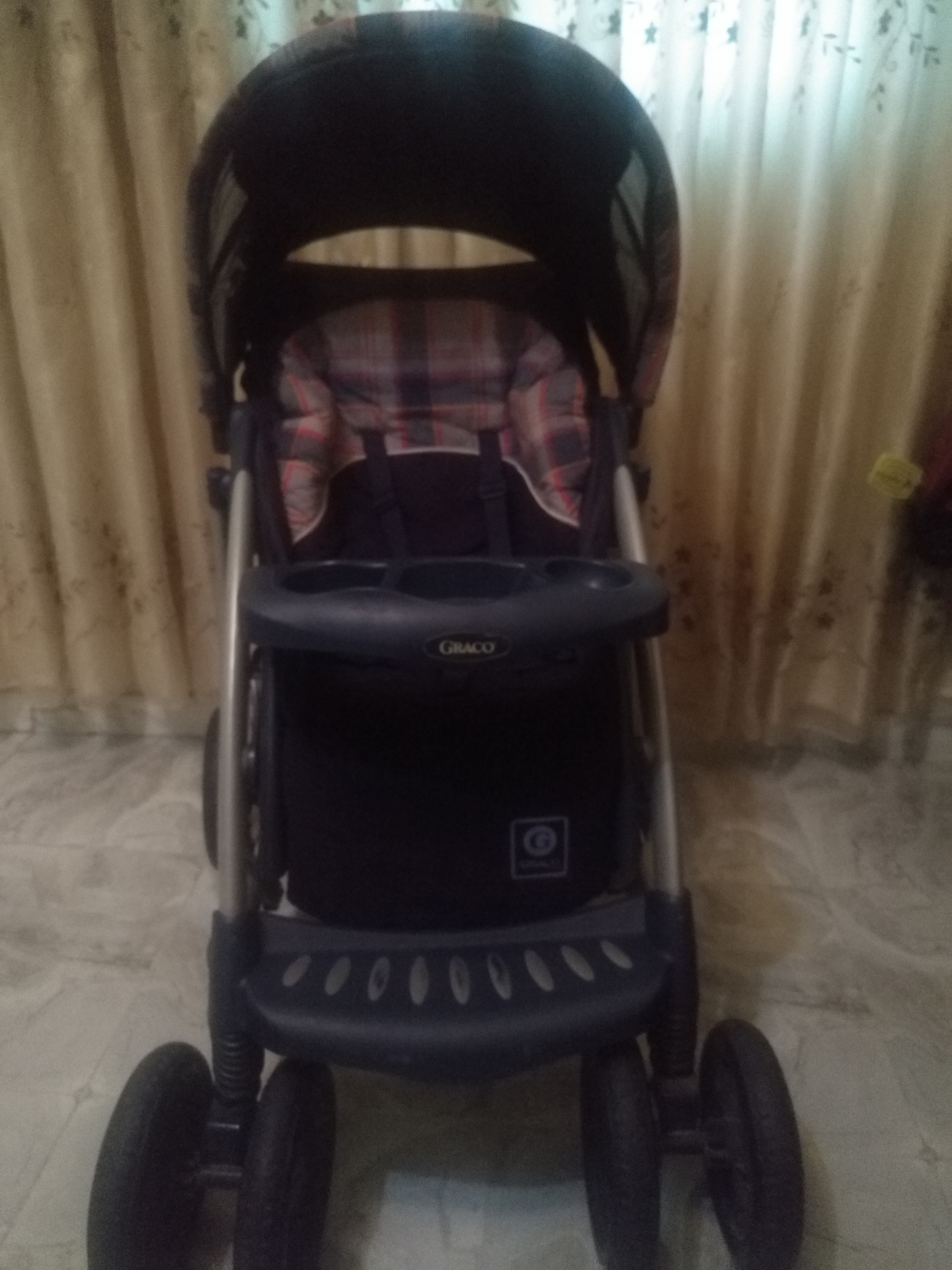 عربايةGraco                                            


	 				لا تنسَ أنك شاهدت هذا الإعلان في عنكبوت            
	 				
                                عرباية فخمة ماركة Graco بحال الجديد فيها...