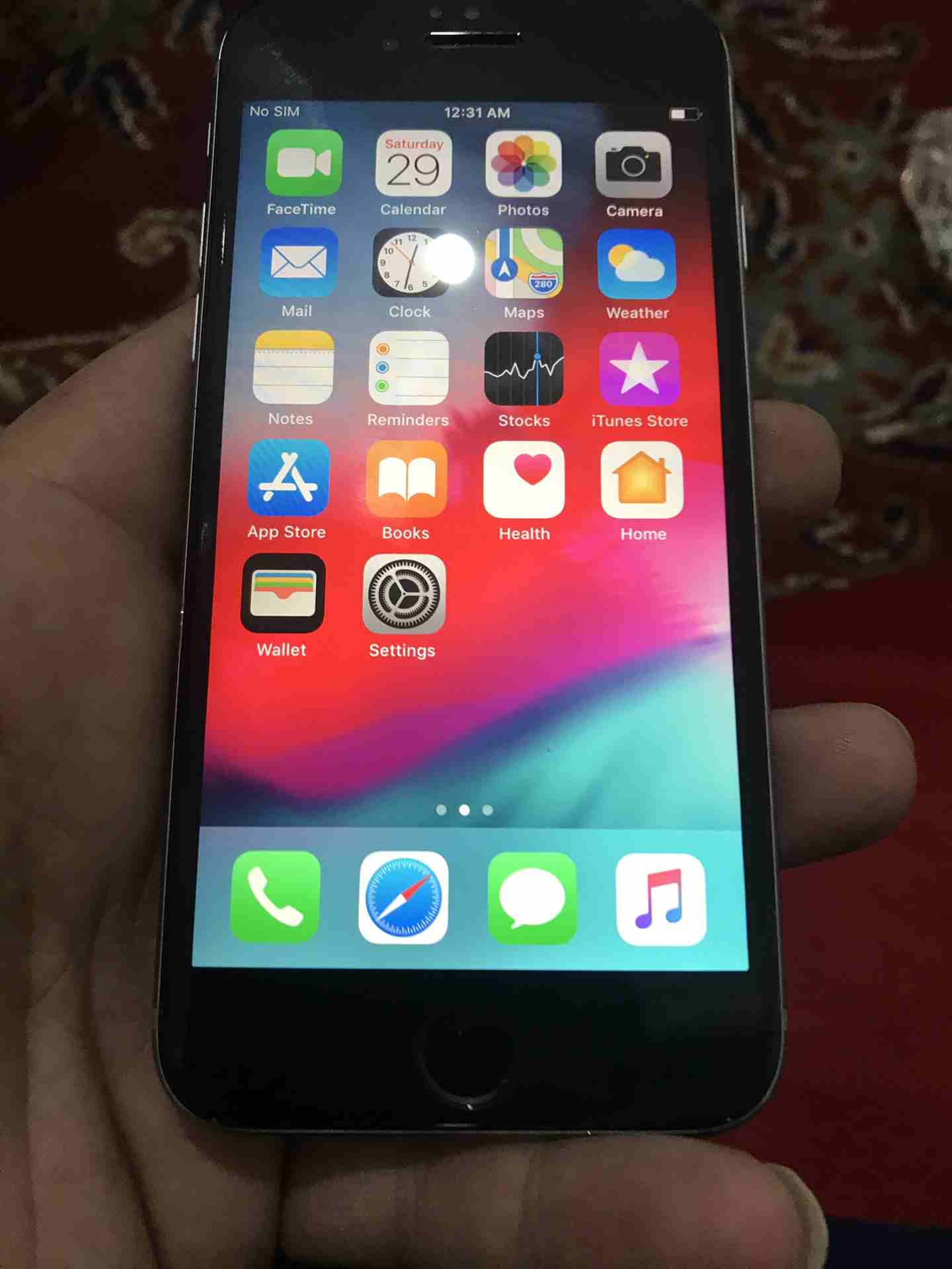 ايفون 6s للبيع                                            


	 				لا تنسَ أنك شاهدت هذا الإعلان في عنكبوت            
	 				
                            iPhone 6 s 
64 g 
لون اسود الجهاز في نقرات...