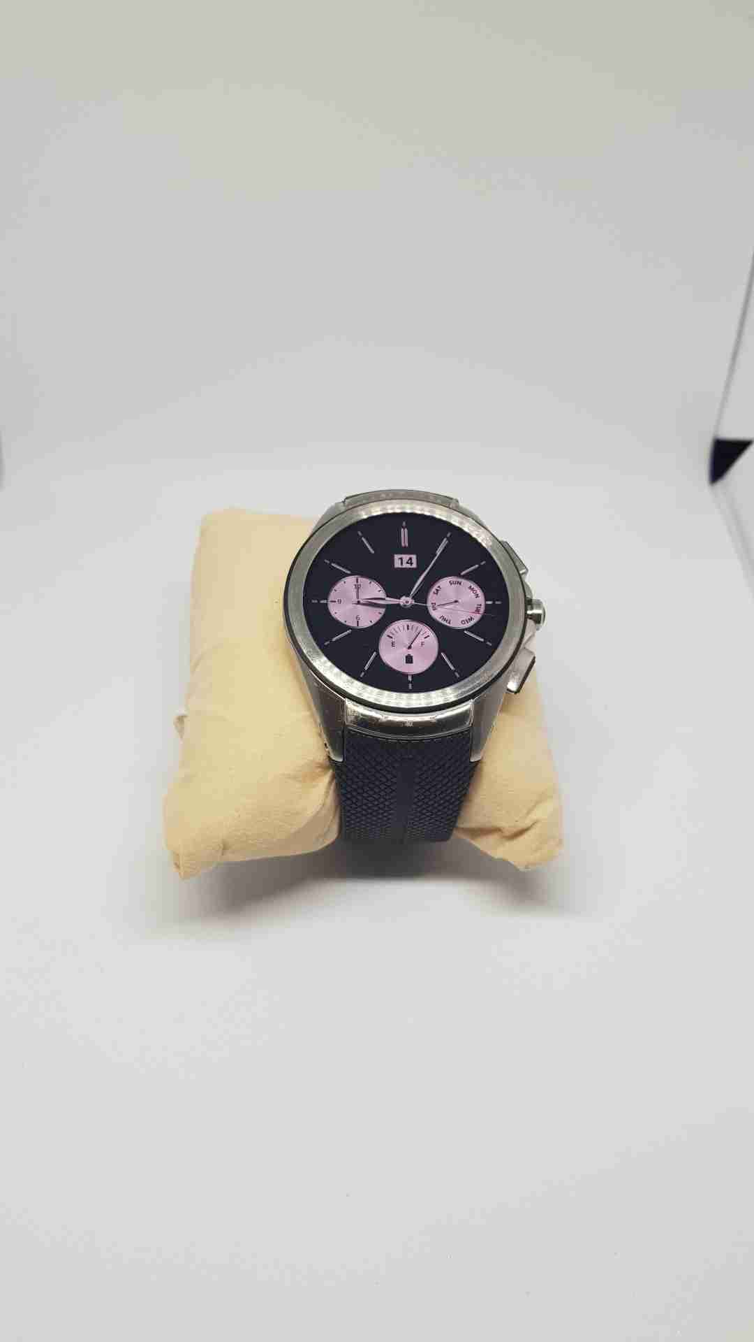 LG URBANE 2 SMART WATCH
display unit
لا تنسَ أنك شاهدت هذا الإعلان في عنكبوت
LG URBANE 2 SMA...