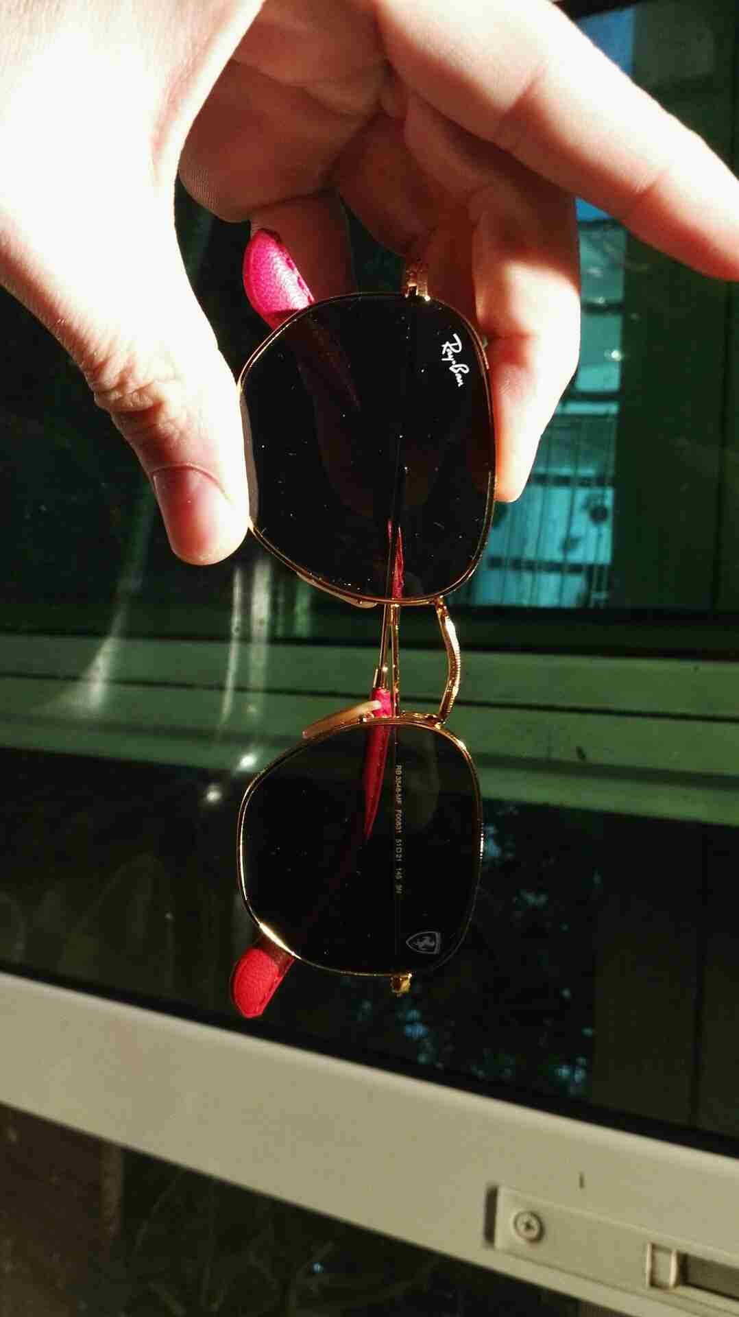 نظاره rayban ريبان موديل مميز                                            


	 				لا تنسَ أنك شاهدت هذا الإعلان في عنكبوت            
	 				
                                النضاره جديده لون مميز...