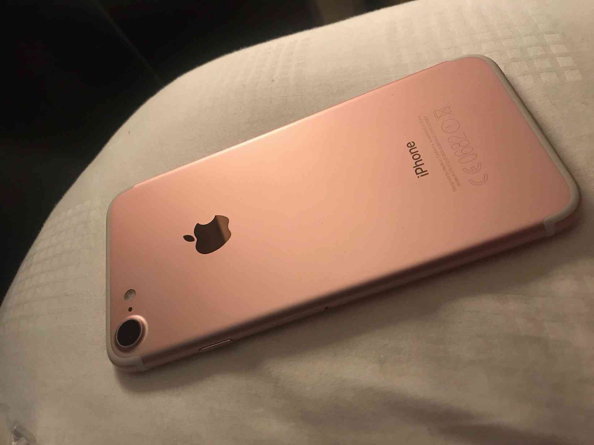 iPhone 7 128 g
لا تنسَ أنك شاهدت هذا الإعلان في عنكبوت
Rose gold
Like new
بحالة الجديد مع ك...