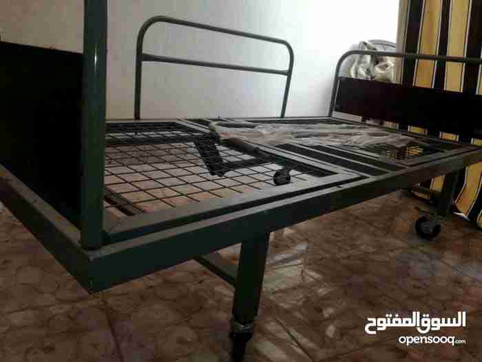 تخت طبي مفرد ونص (عجلات) مع مقابض تحكم يدوي فرشة مساج لعلاج تقرحات (العقبة)
لا تنسَ أنك شاهدت هذا الإعلان في عنكبوت...