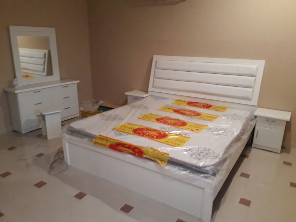غرف نوم جديده ألوان مختلفه السعر1300ريال
لا تنسَ أنك شاهدت هذا الإعلان في عنكبوت
غرف نوم وطني...