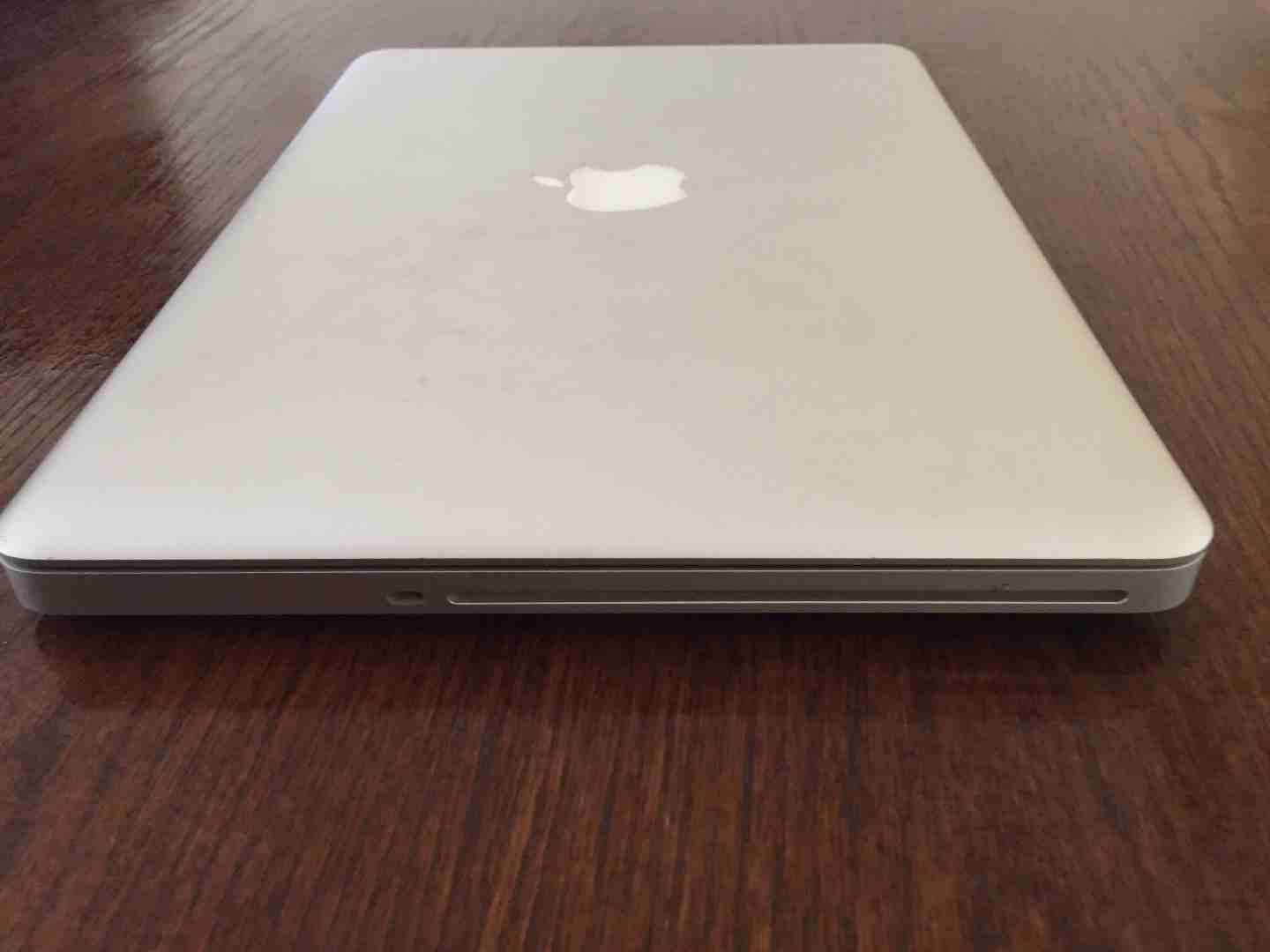MacBook Pro Early 2011, 13.3", 8GB RAM, 256 GB Samsung SSD
لا تنسَ أنك شاهدت هذا الإعلان في عنكبوت...