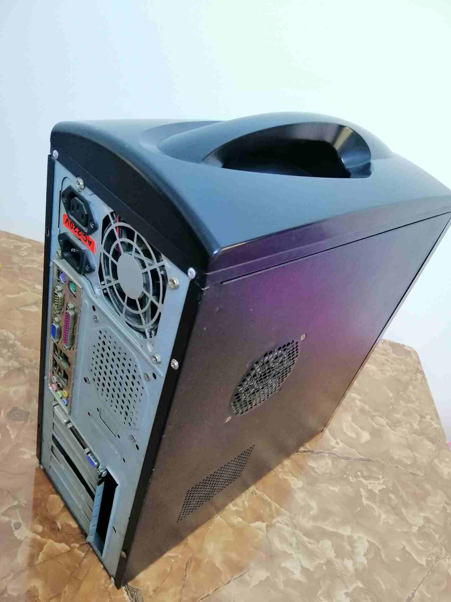 Pc متوسط الأداء للبيع
لا تنسَ أنك شاهدت هذا الإعلان في عنكبوت
المعالج : Core 2 Dou E6850 3.00GHz...