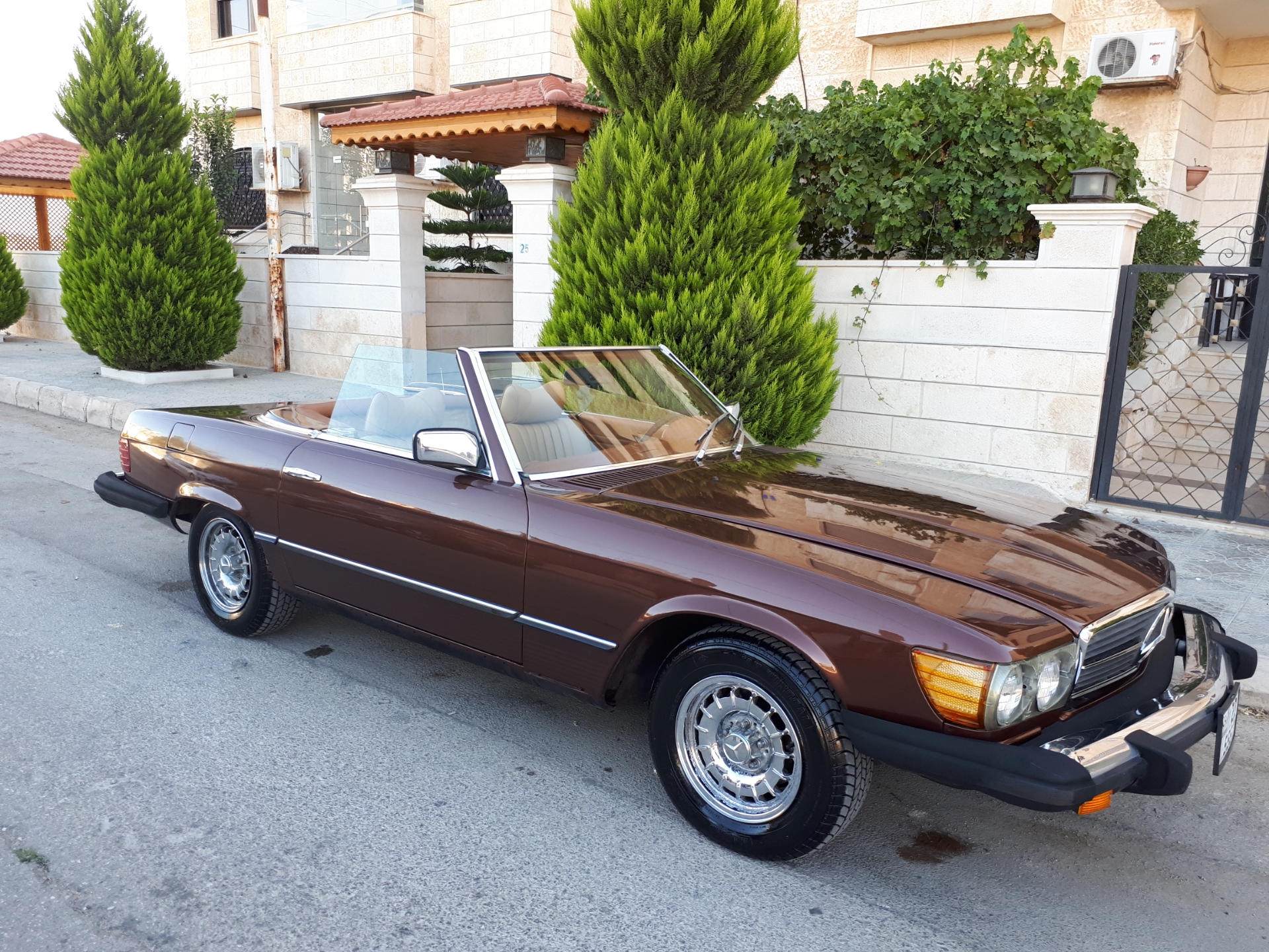 مرسيدس كلاسيك SL 450 موديل 1979
لا تنسَ أنك شاهدت هذا الإعلان في عنكبوت
مرسيدس كلاسيك SL 450...