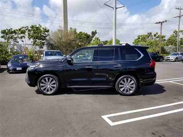 I am selling my neatly used 2017 Lexus lx 570, no accident and full option, expertly used, Gulf specification, The car is very efficient with low mileage. Interested buyer should Contact me ( andrewby...