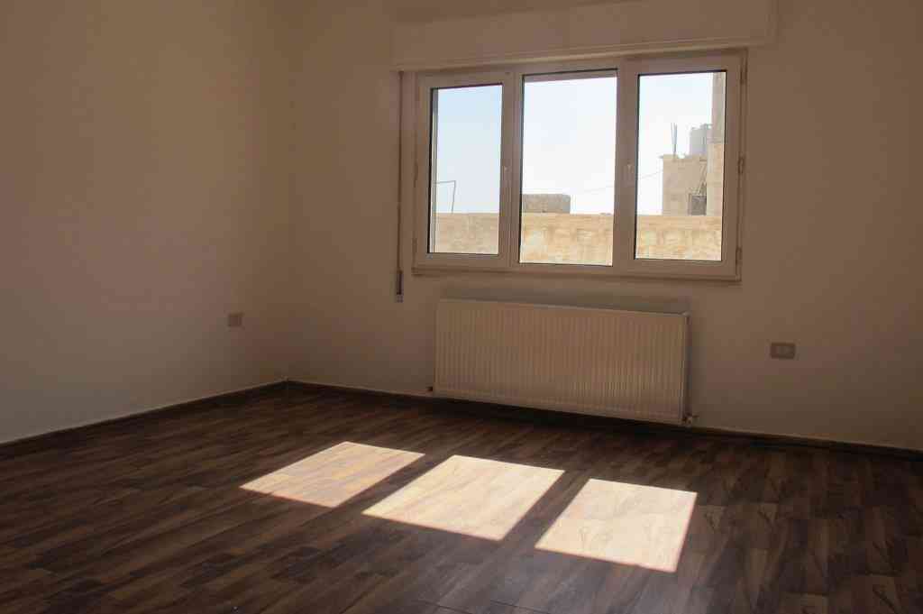 Appartement 187m for rent in Kursi
لا تنسَ أنك شاهدت هذا الإعلان في عنكبوت
3 bedrooms
3 bath...