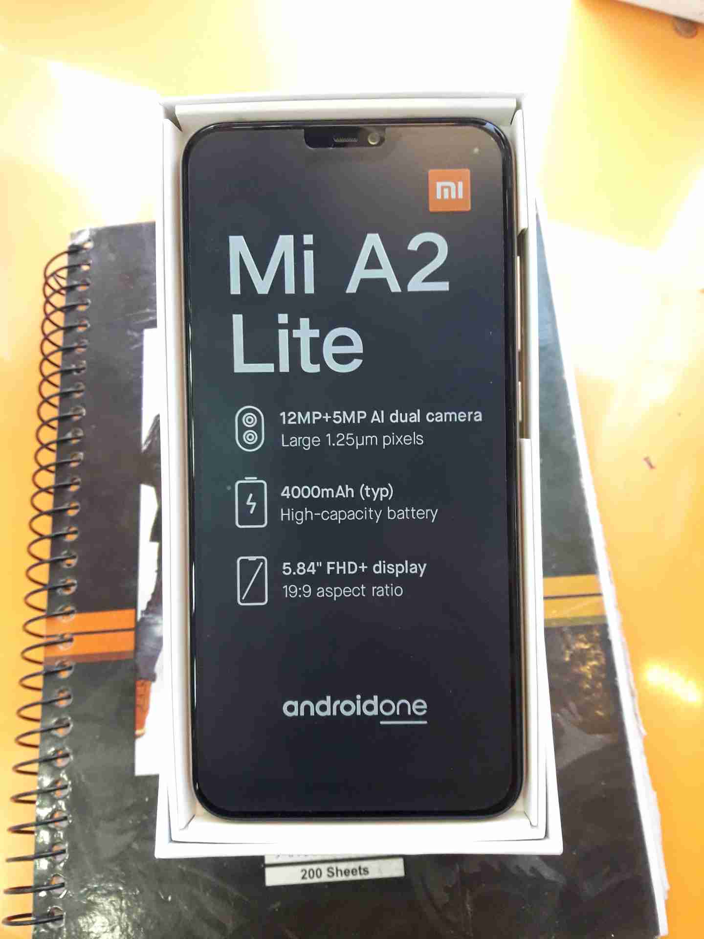 جهاز mi A2 lite
لا تنسَ أنك شاهدت هذا الإعلان في عنكبوت
mi جديد
32 جيجا 3 رام 3 كاميرات بصمه...