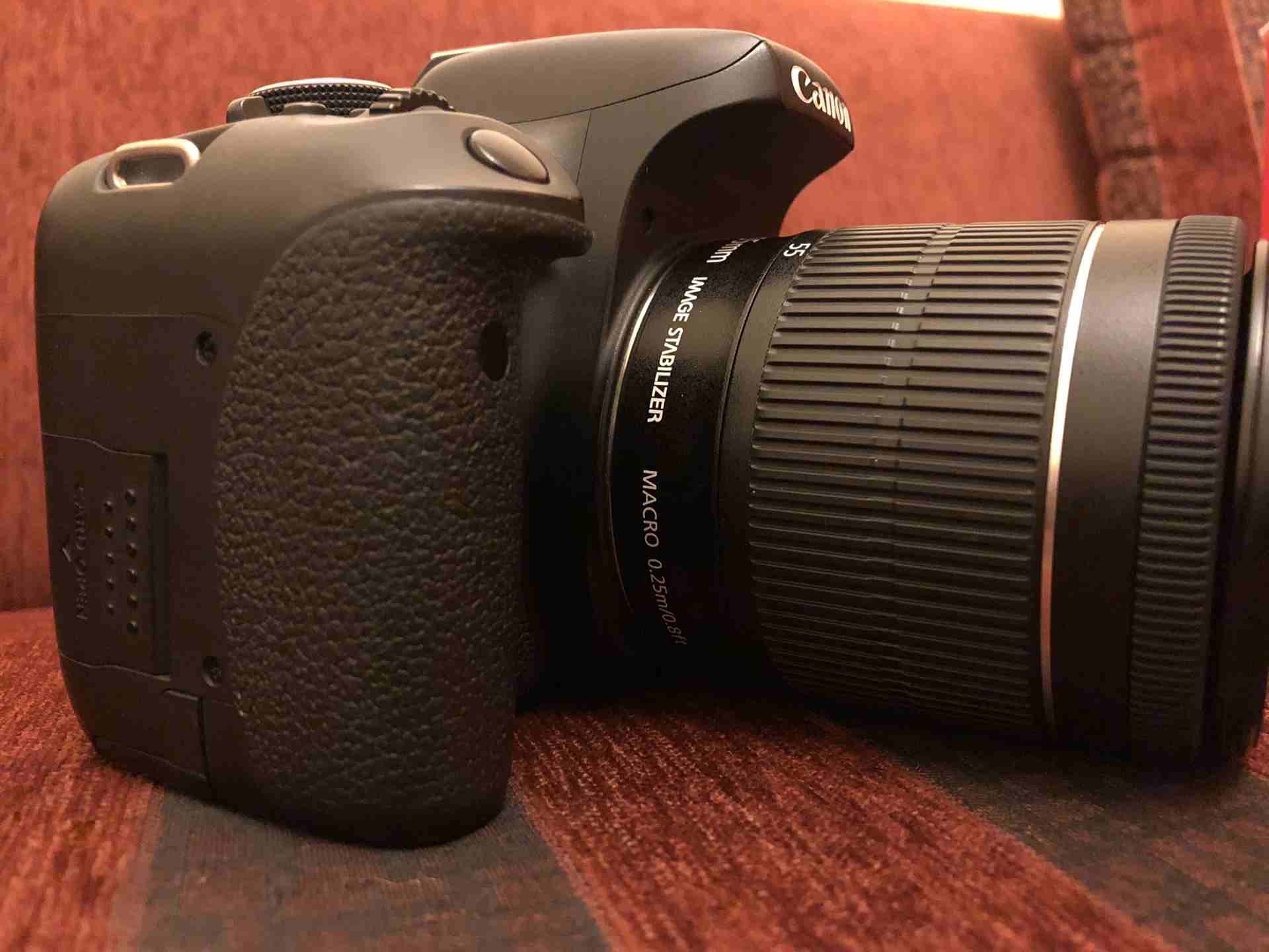 كانون Canon 750D
لا تنسَ أنك شاهدت هذا الإعلان في عنكبوت
كاميرا كانون 750D
صناعة يابانية مش تاي...