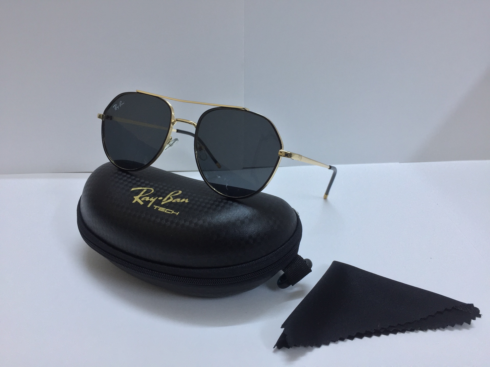 عرض خاص على نظارات ماركات 60 ريال
لا تنسَ أنك شاهدت هذا الإعلان في عنكبوت
نظارات ماركات
( رج...