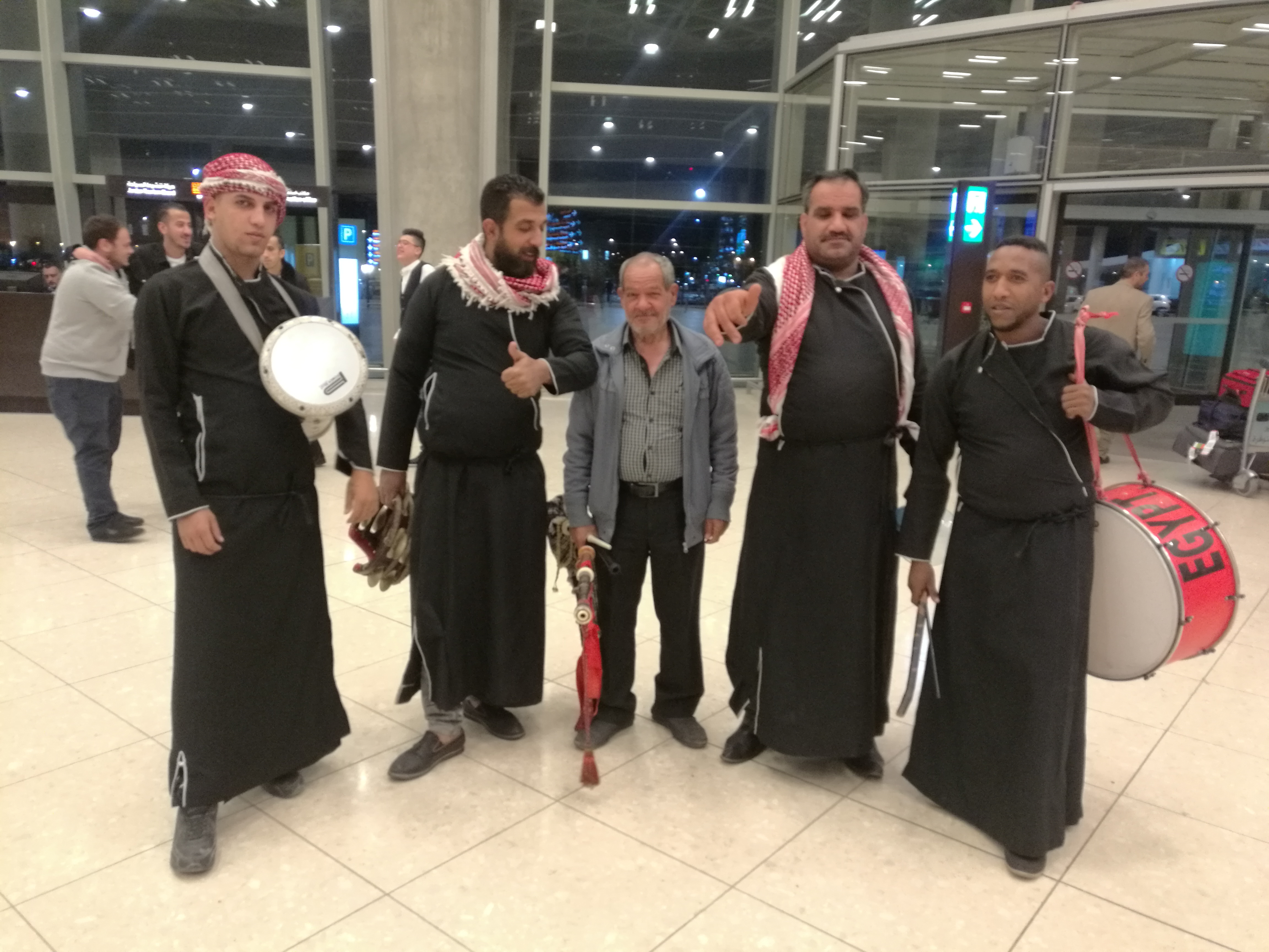 فرقة زفة 0798262121. زفتك عليك وحمامك التركي علينا
لا تنسَ أنك شاهدت هذا الإعلان في عنكبوت
فر...