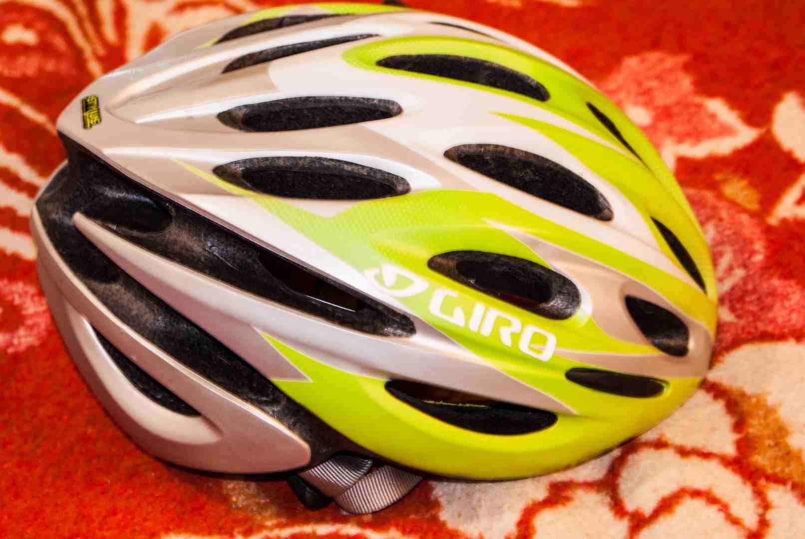 خوذة جيرو Giro                                            


	 				لا تنسَ أنك شاهدت هذا الإعلان في عنكبوت            
	 				
                                تماماً كما في الصور قياس Large...