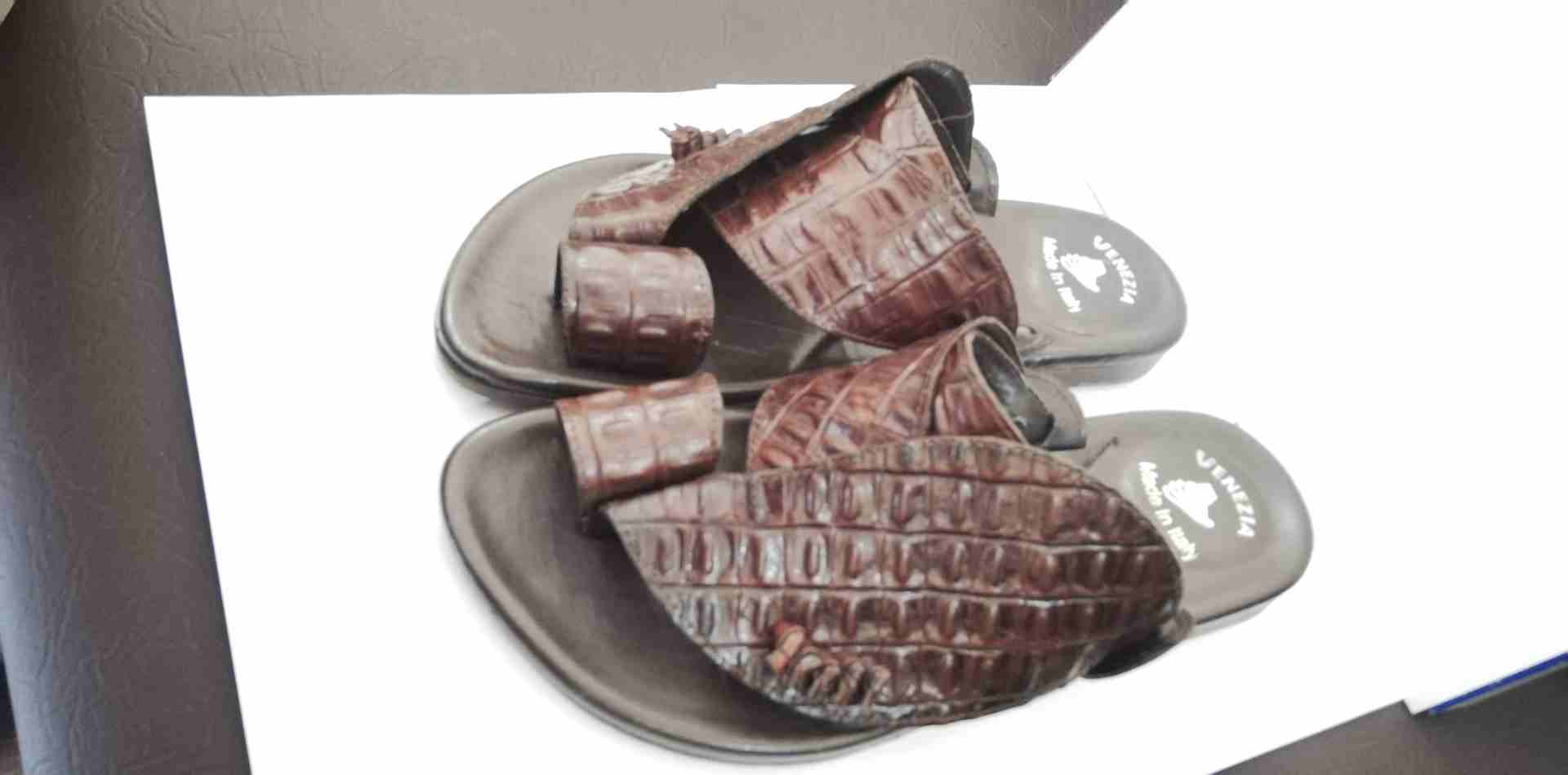 تخفيضات 88 بس
لا تنسَ أنك شاهدت هذا الإعلان في عنكبوت
صنادل تركيه اصليه
سعر 88...