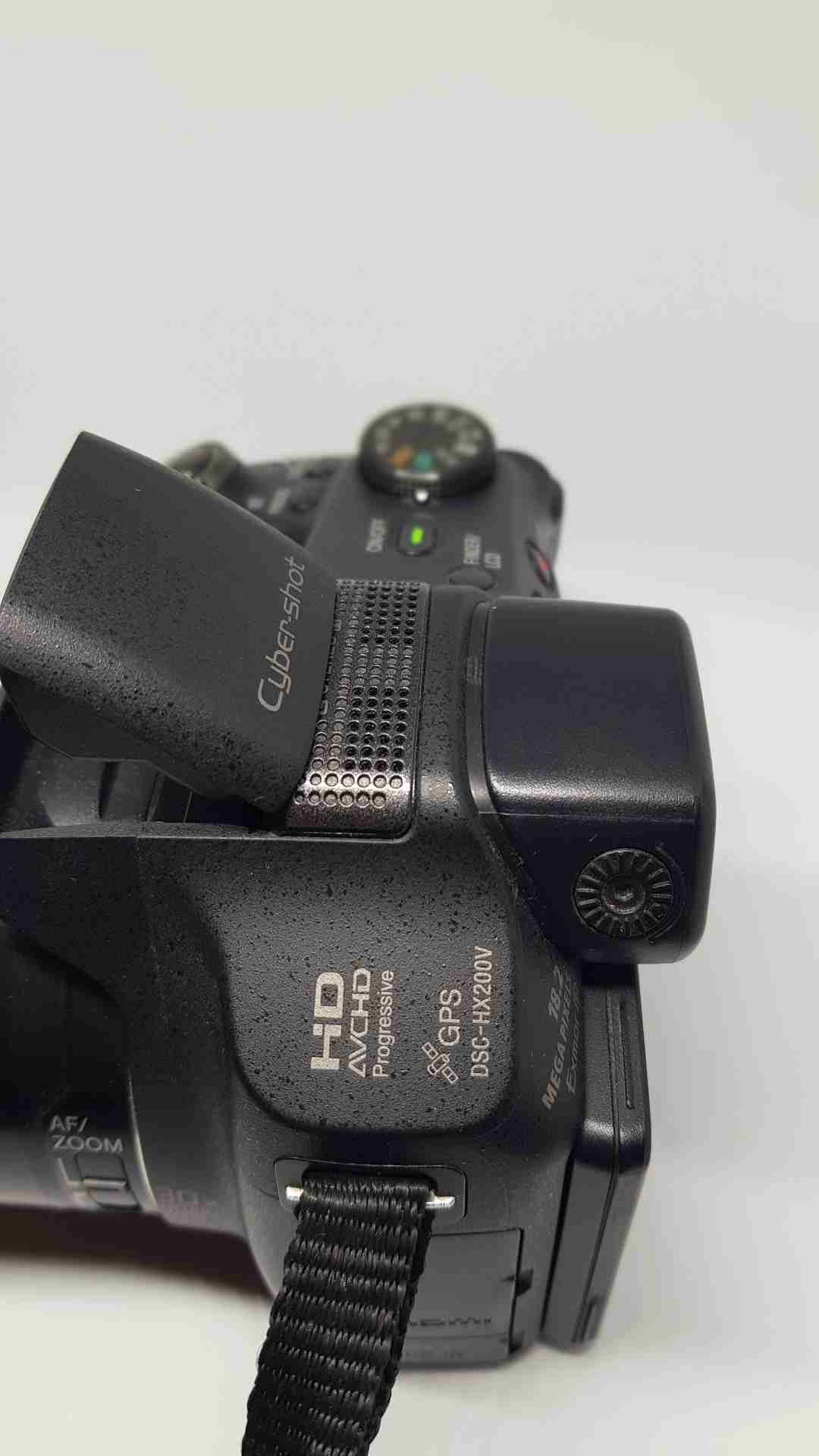 Sony Cyber-shot DSC-HX200V 18.2 MP 30X optical zoom
IN EXCELLENT CONDITION
لا تنسَ أنك شاهدت هذا الإعلان في عنكبوت...