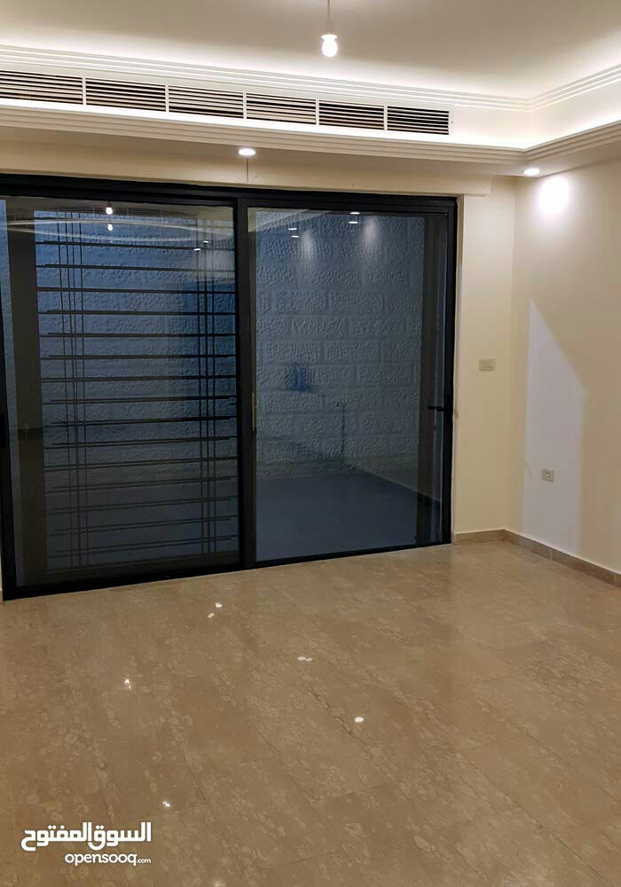 انا شاب على استعداد تام لتنظيف الشقق والمنازل والبدلات والفطور باسعار مناسبه للج
لا تنسَ أنك شاهدت هذا الإعلان في عنكبوت...