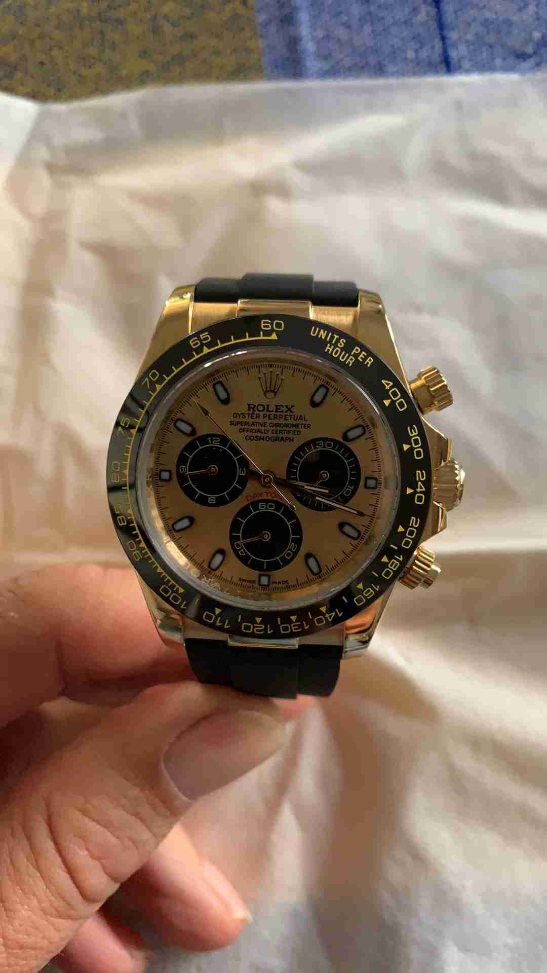 صنف اول مستعمله 3 مرات
لا تنسَ أنك شاهدت هذا الإعلان في عنكبوت
Rolex yacht master rose gold...