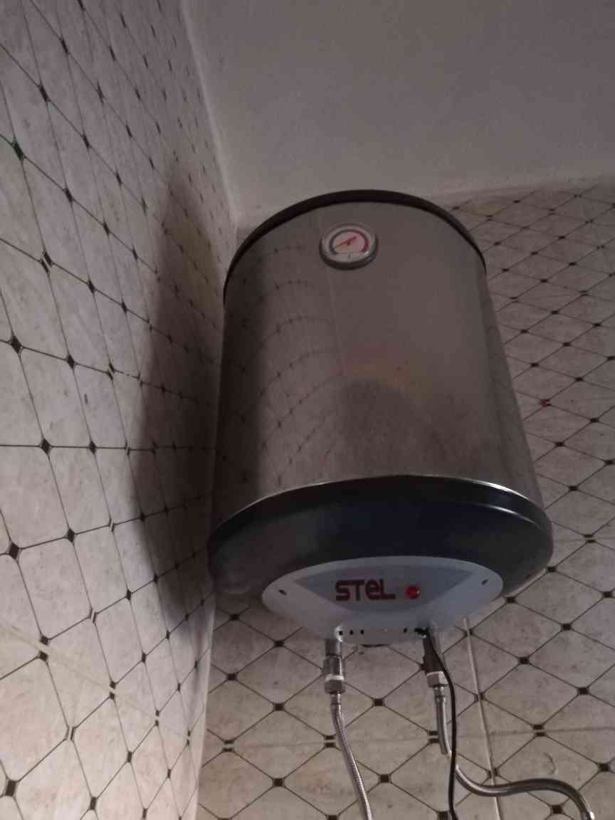 جيزر جديد استعمال شهر للبيع
لا تنسَ أنك شاهدت هذا الإعلان في عنكبوت
سبب البيع تركيب جيزر أكبر...
