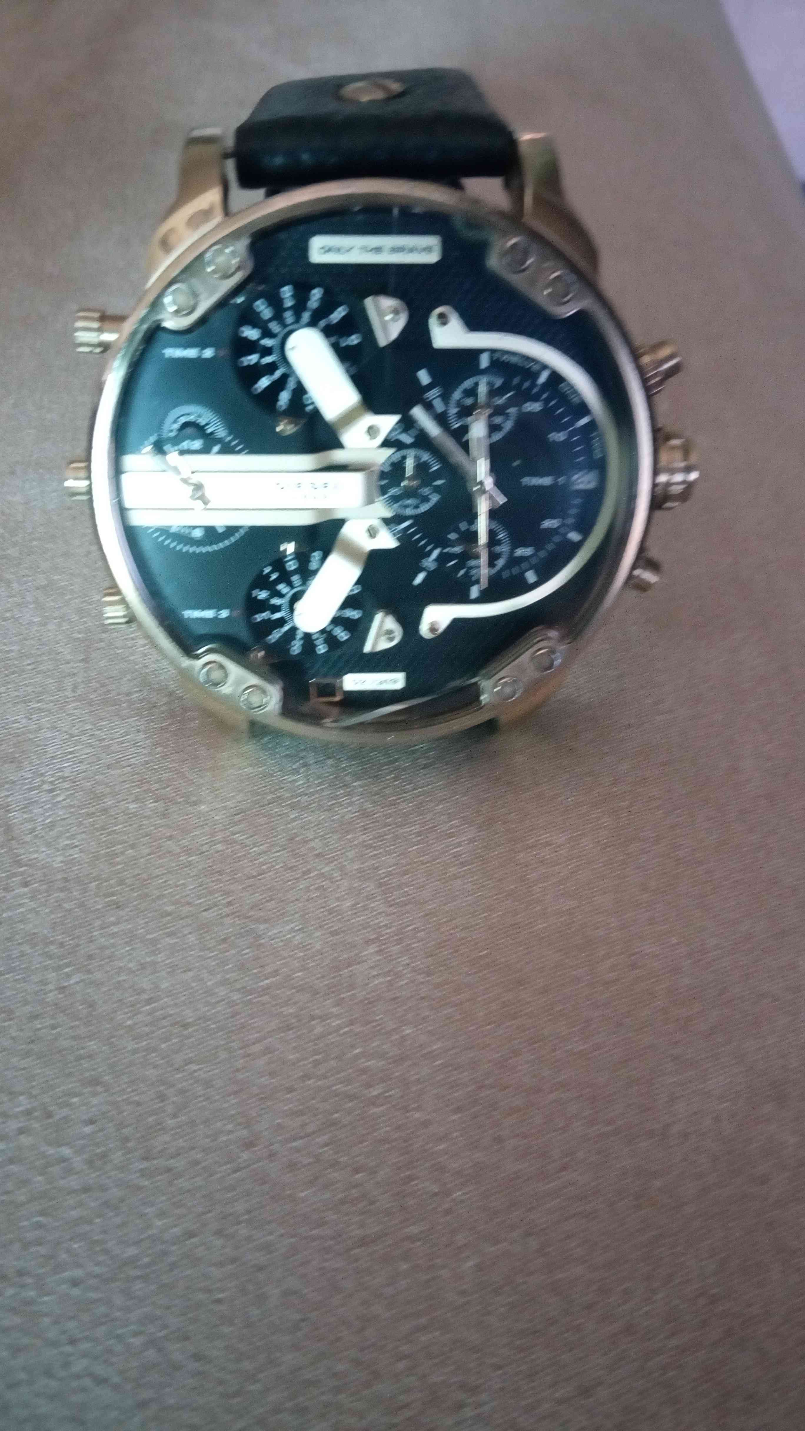ساعة diesel DZ 7313 اصلي 100% بسعر مغري جدااااا
لا تنسَ أنك شاهدت هذا الإعلان في عنكبوت
ساعة...