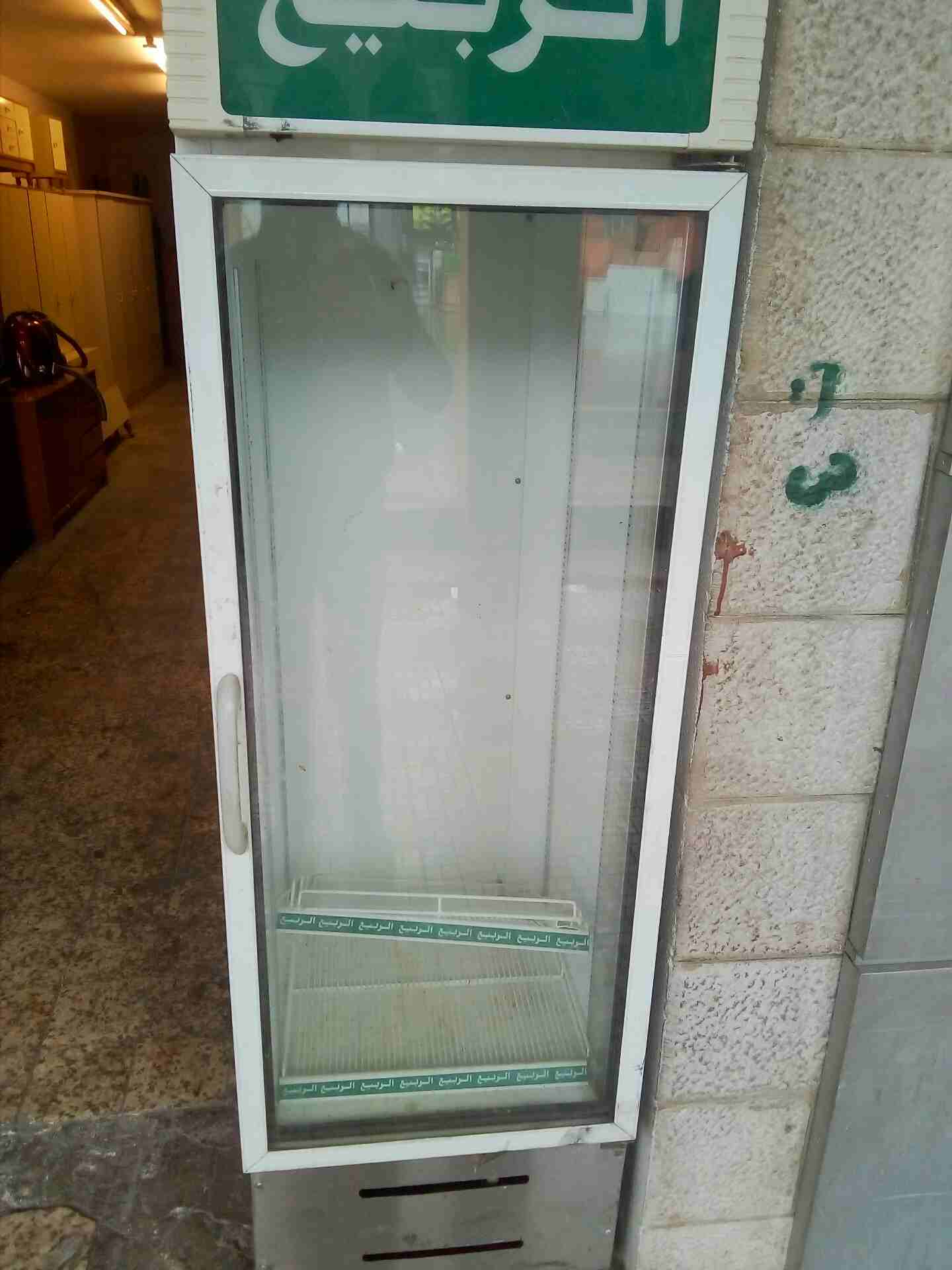 ثلاجات عرض للبيع                                            


	 				لا تنسَ أنك شاهدت هذا الإعلان في عنكبوت            
	 				
                            ثلاجات عرض للبيع المستعجل كاملة او مفرق...