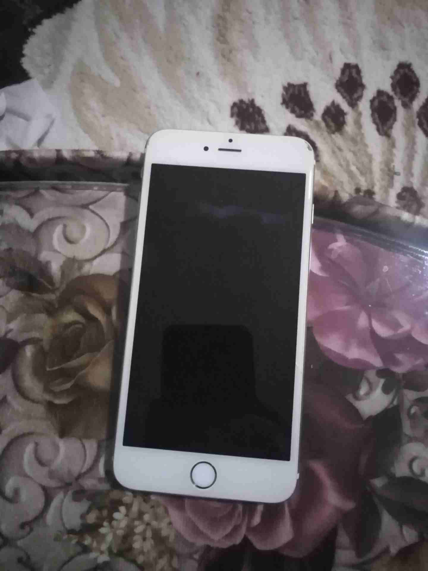 ايفون 6  64g                                            


	 				لا تنسَ أنك شاهدت هذا الإعلان في عنكبوت            
	 				
                            ايفون 6  64g للبيع 
التلفون بحاله جيدة جدا م...