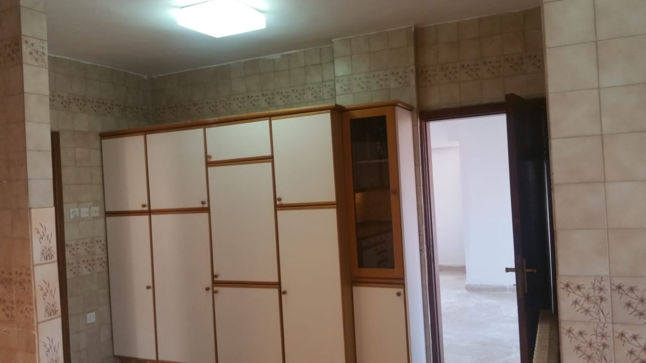 شقة للبيع طابق رابع في الرابية 211م                                            


	 				لا تنسَ أنك شاهدت هذا الإعلان في عنكبوت            
	 				
                                شقة للبيع في الرا...