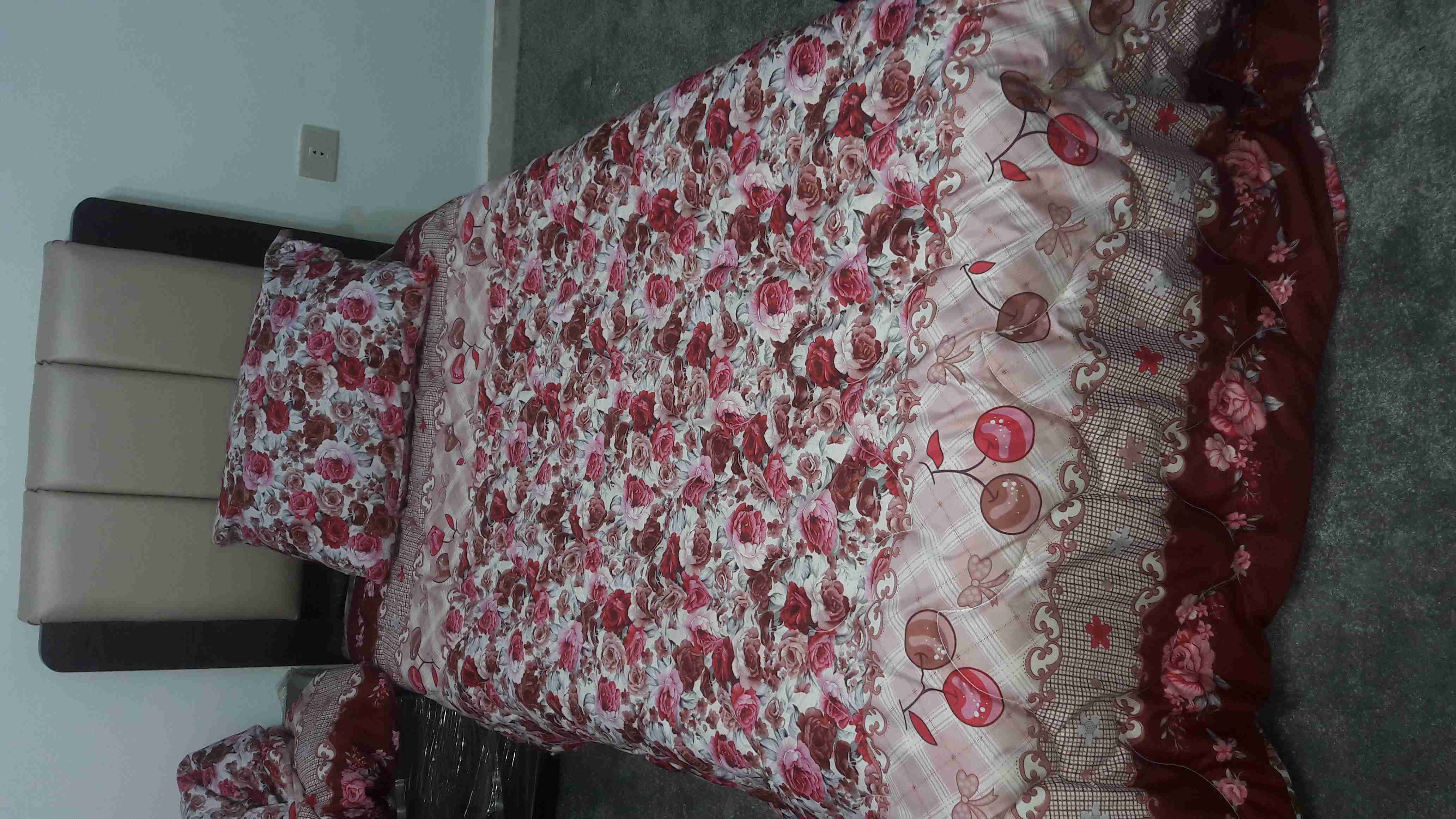 استديو في الجامعة الأردنية خلف الماكدنلز.
لا تنسَ أنك شاهدت هذا الإعلان في عنكبوت
استديو مفرو...