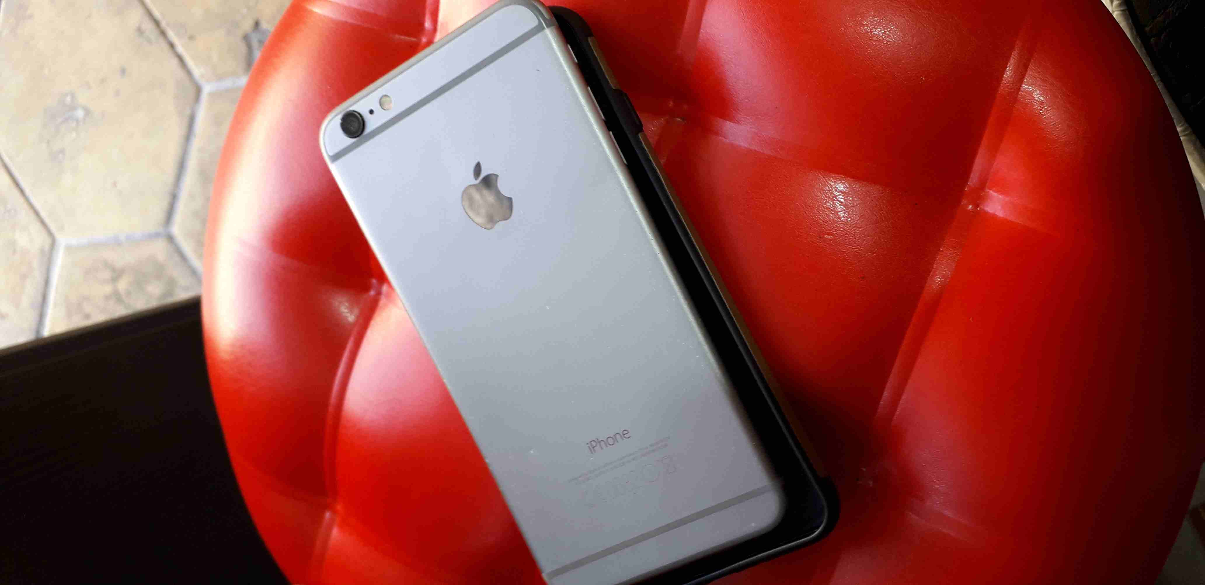 IPhone 6 plus
لا تنسَ أنك شاهدت هذا الإعلان في عنكبوت
الجهاز وكاله معو شاحن وكفر وكرتونتو ولزقتين...