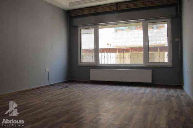 Appartement 187m for rent in Kursi
لا تنسَ أنك شاهدت هذا الإعلان في عنكبوت
3 bedrooms
3 bath...
