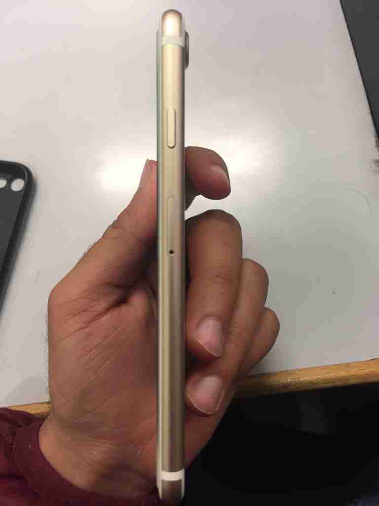 iPhone 7. 32g ولا نقرة بحال الوكالة
لا تنسَ أنك شاهدت هذا الإعلان في عنكبوت
الجهاز نضيف جدا ج...