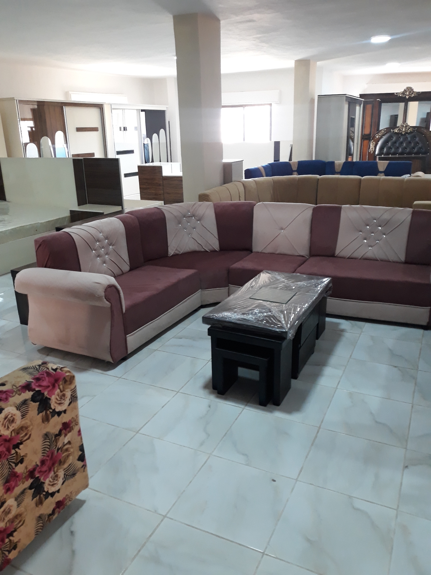 عفش بيت كامل بسعر مغري جدا
لا تنسَ أنك شاهدت هذا الإعلان في عنكبوت
نقدم لكم تشكيلة رائعة
اق...