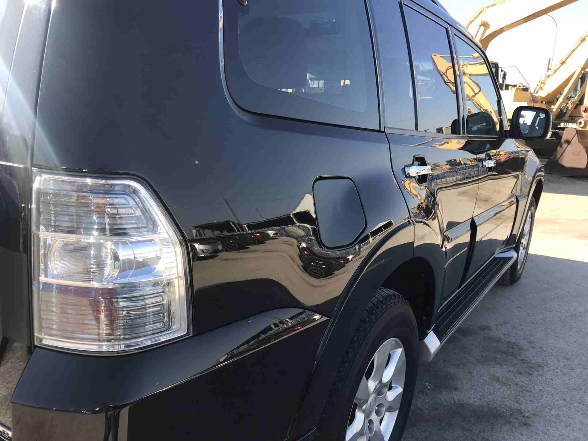 Pajero 3.8L Full Options NAV, Rear Screen, Sunroof, Leather , Xnone                                            


	 				لا تنسَ أنك شاهدت هذا الإعلان في عنكبوت...
