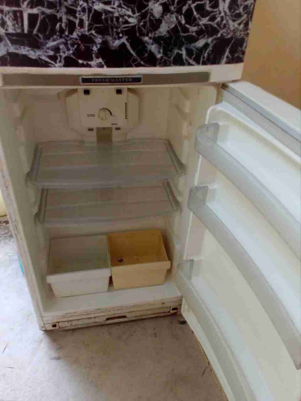 بحالة جيدة للبيع
لا تنسَ أنك شاهدت هذا الإعلان في عنكبوت
جبل الحسين قرب جمعية المحافظة ع القر...