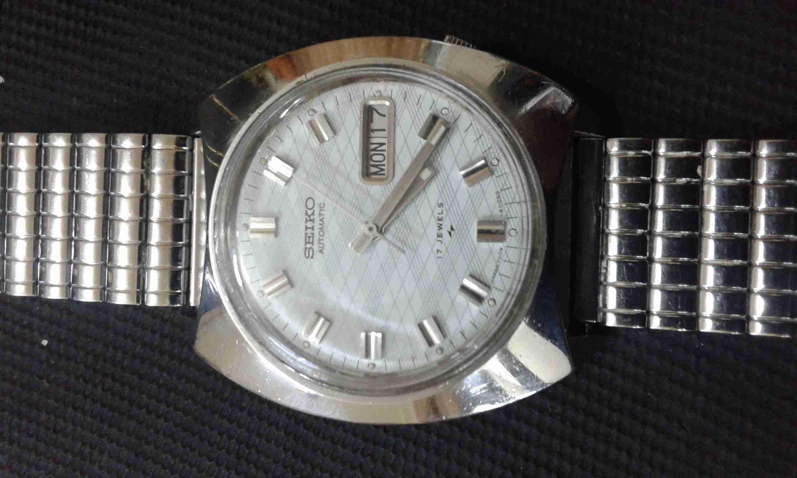 ساعة Seiko
لا تنسَ أنك شاهدت هذا الإعلان في عنكبوت
ساعة يابانية نوع Seiko .. اوتوماتيك .. لون...