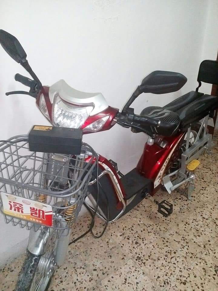 دراجه كهربائية للبيع /500 دينار                                            


	 				لا تنسَ أنك شاهدت هذا الإعلان في عنكبوت            
	 				
                                مستعمله شهرين 
سحاب ا...