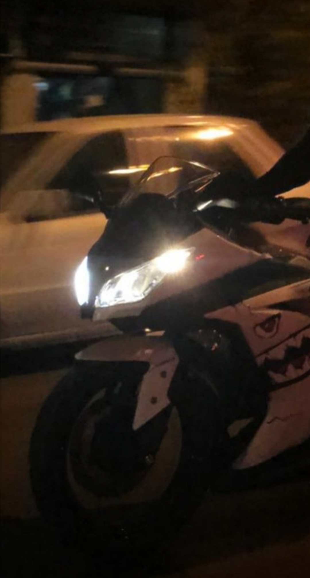 kawasaki ninja 300 2017
لا تنسَ أنك شاهدت هذا الإعلان في عنكبوت
- نينجا 300
- لون ابيض لؤلؤي...
