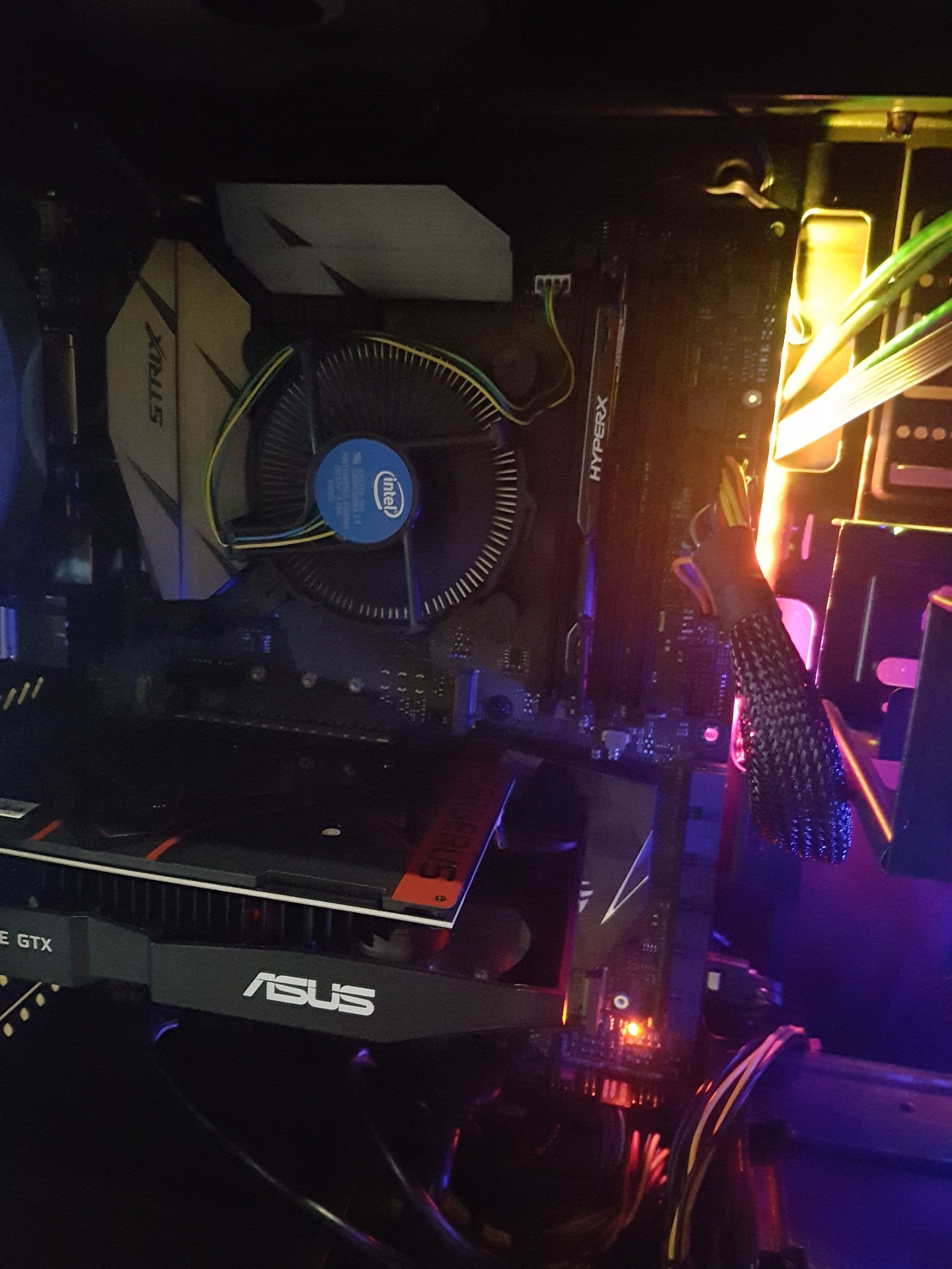 pc gaming
لا تنسَ أنك شاهدت هذا الإعلان في عنكبوت
كمبيوتر احترافي للألعاب والتصميم والرسوميات...