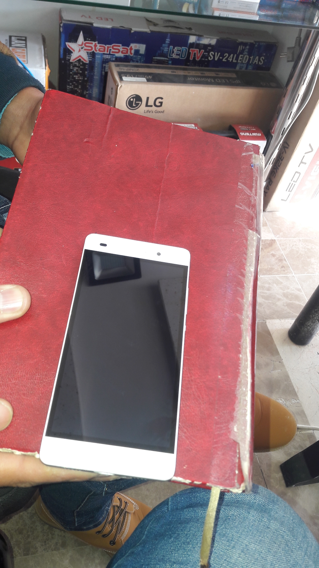 تلفون هواوي p8 lite نضيف استعمال انثى
لا تنسَ أنك شاهدت هذا الإعلان في عنكبوت
موبايل Huawei ب...