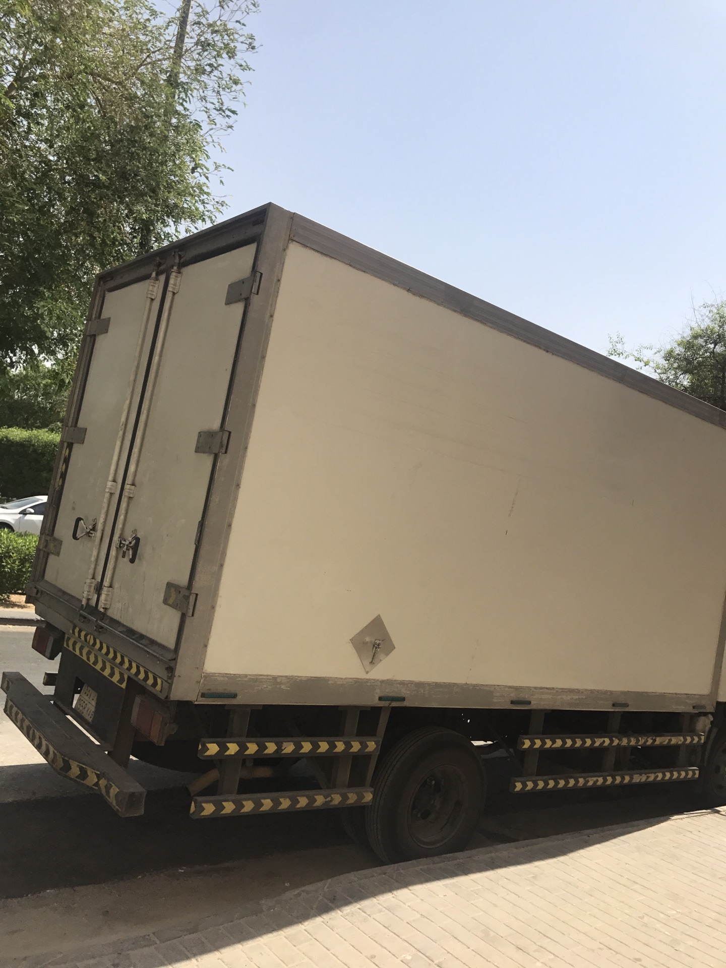 دينه ثلاجة للاجار مع السايق
لا تنسَ أنك شاهدت هذا الإعلان في عنكبوت
تبريد - تجميد
يومي ، ش...