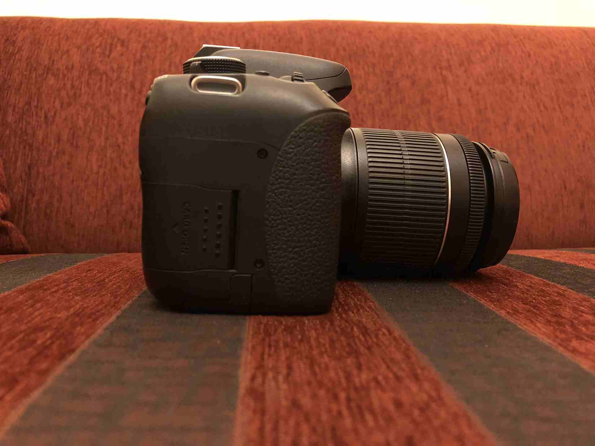 كانون Canon 750D
لا تنسَ أنك شاهدت هذا الإعلان في عنكبوت
كاميرا كانون 750D
صناعة يابانية مش تاي...